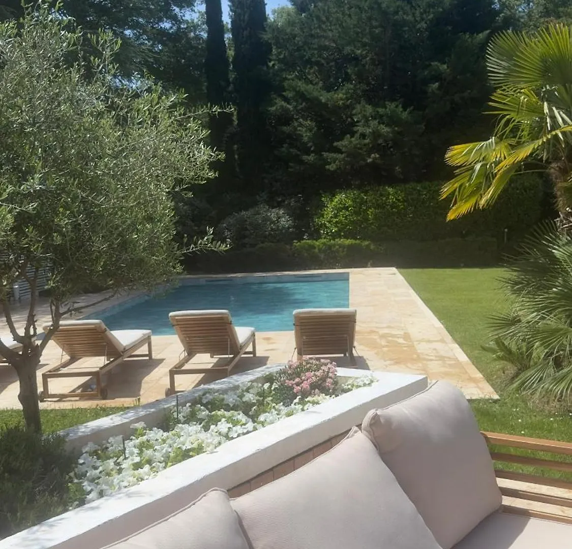 Belle Villa Climatisee Calme Dans Un Domaine Prive Peynier
